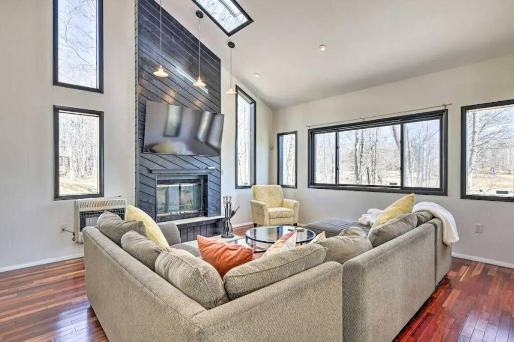 Dresser Point - Hot Tub Holiday home