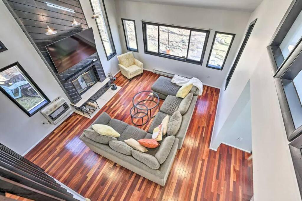 Dresser Point - Hot Tub Holiday home *