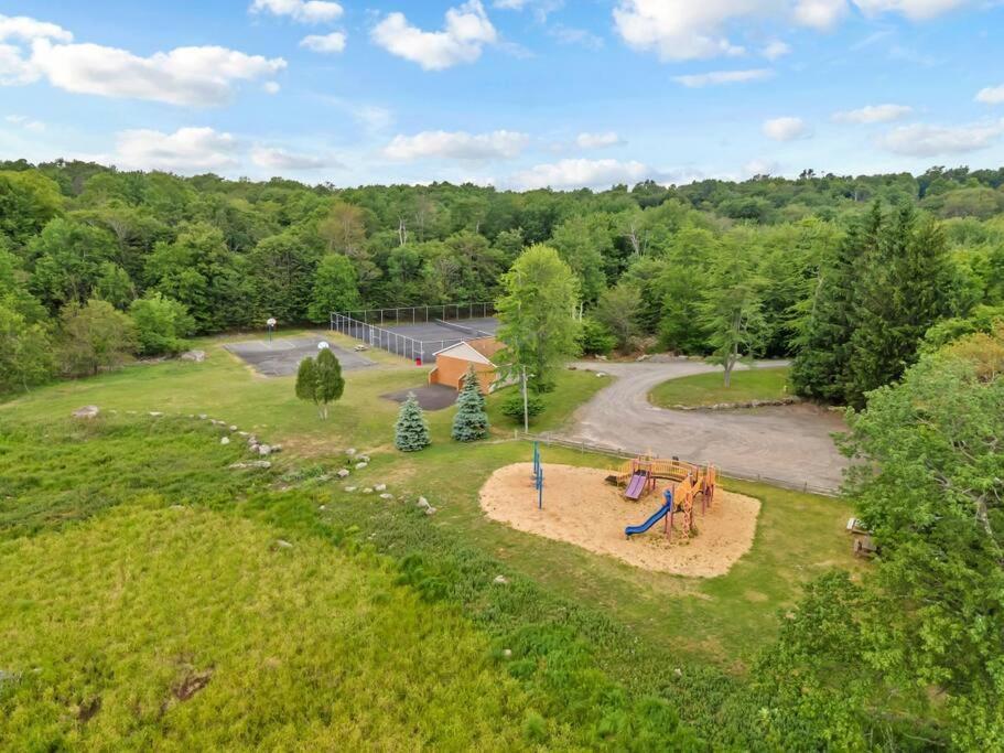 Dresser Point - Hot Tub Holiday home *